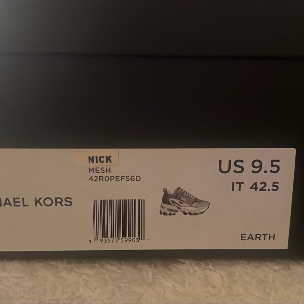 Michael Kors Black Shoe Box with Earth Tone Label - Picture 5 of 6